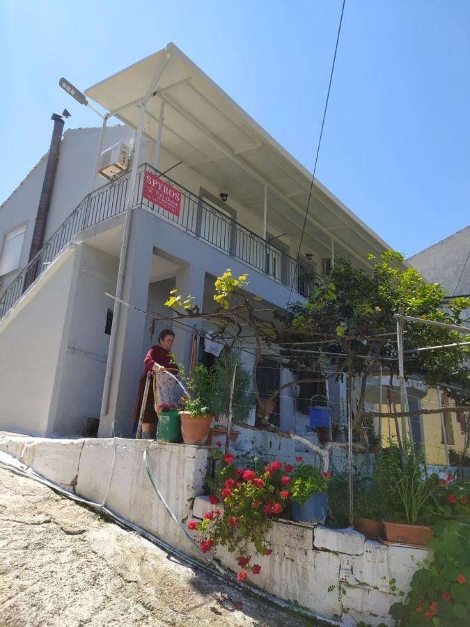 דירות Spiros Full House In Marathias מראה חיצוני תמונה